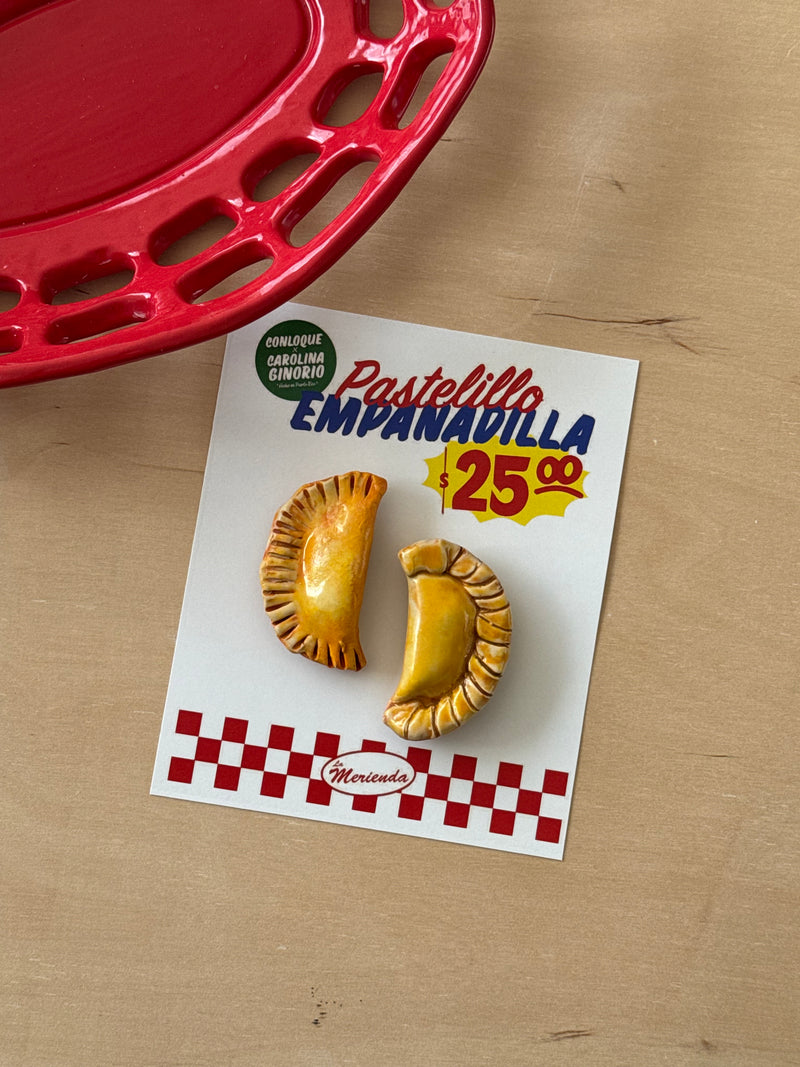 PRE-ORDER Empanadilla vs. Pastelillo Magnets